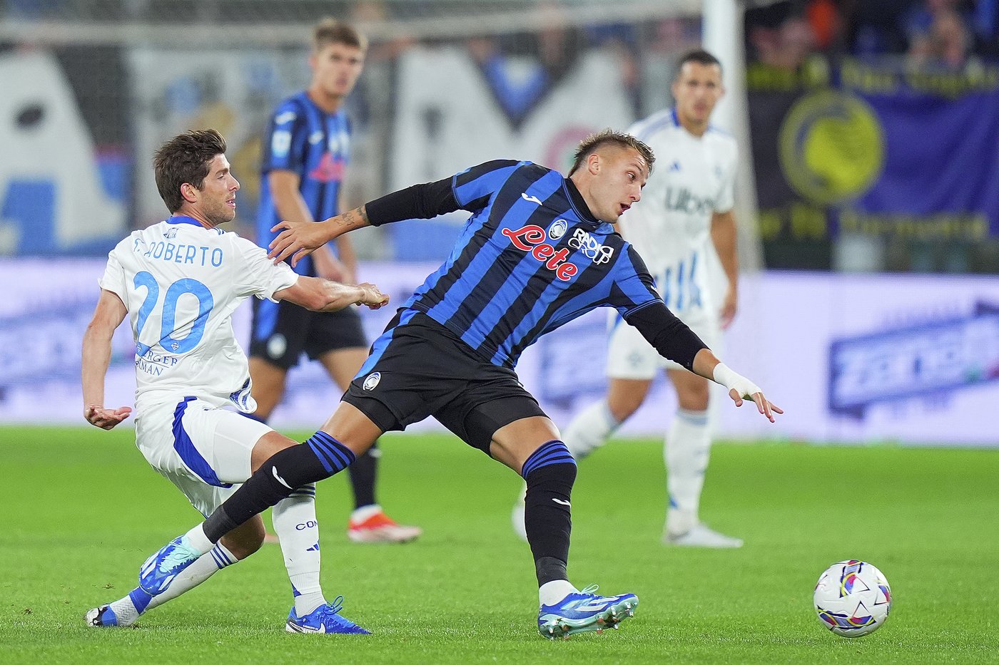 Cesc Fabregas' Como gets 1st Serie A win in more than 21 years | iNFOnews.ca