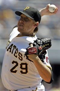 NL Capsules: Correia wins 5th straight as Pirates avoid sweep against Cubs | iNFOnews.ca NL Capsules: Correia wins 5th straight as Pirates avoid sweep against Cubs | iNFOnews.ca