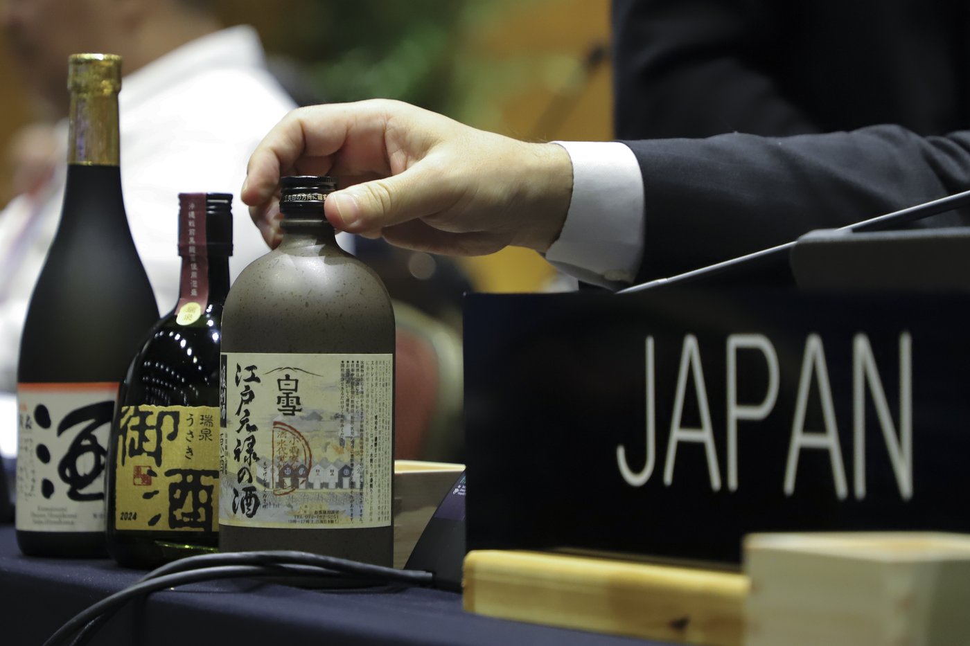Japan's famous sake joins UNESCO's cultural heritage list, a boost to brewers and enthusiasts | iNFOnews.ca