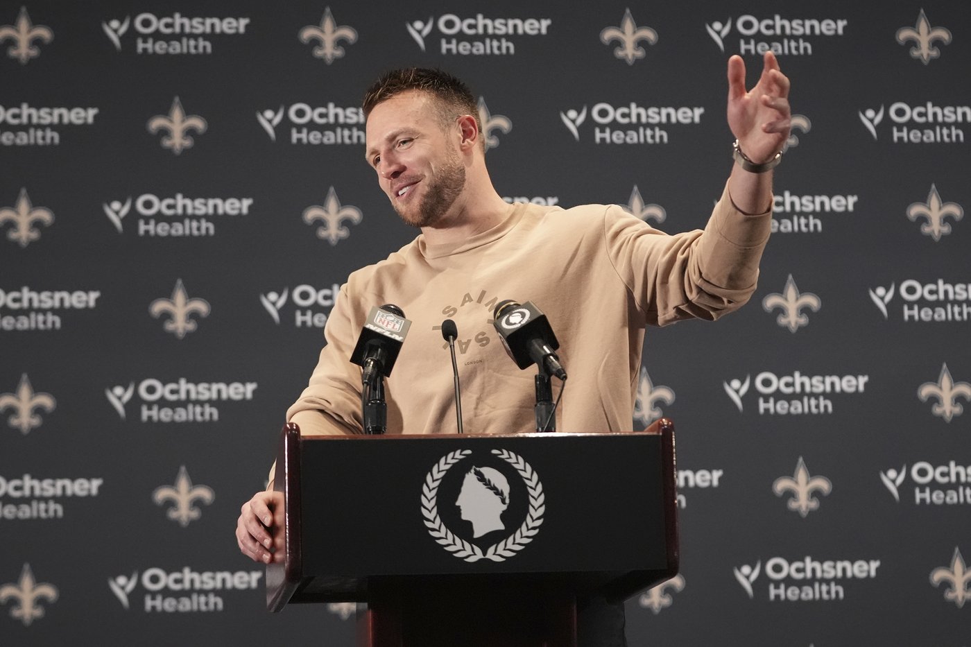 Taysom Hill runs for 3 TDs as the Saints top Jameis Winston and the struggling Browns 35-14 | iNFOnews.ca Taysom Hill runs for 3 TDs as the Saints top Jameis Winston and the struggling Browns 35-14 | iNFOnews.ca