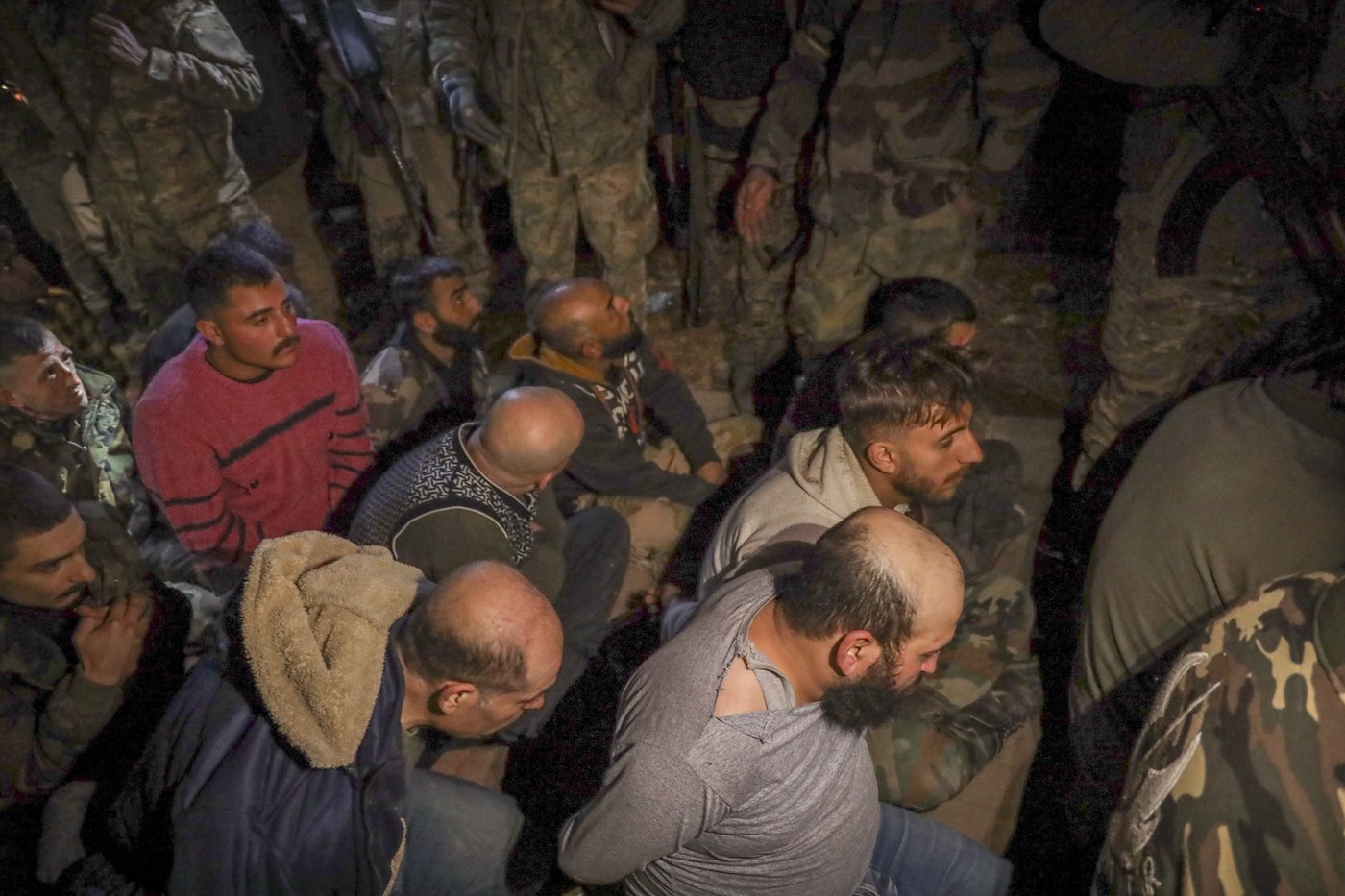 Syria sends in reinforcements to halt insurgents from advancing after seizing Aleppo | iNFOnews.ca Syria sends in reinforcements to halt insurgents from advancing after seizing Aleppo | iNFOnews.ca