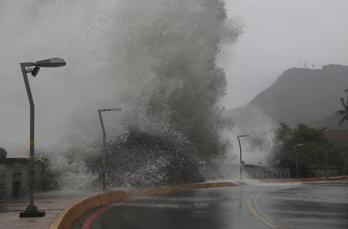 Typhoon bringing heavy rain slowly heads toward Taiwan, where 4,000 have evacuated | iNFOnews.ca Typhoon bringing heavy rain slowly heads toward Taiwan, where 4,000 have evacuated | iNFOnews.ca