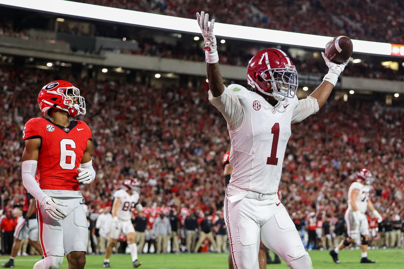 Simpson accounts for 3 TDs as No. 17 Alabama never trails and beats No. 5 Georgia 24-21 | iNFOnews.ca Simpson accounts for 3 TDs as No. 17 Alabama never trails and beats No. 5 Georgia 24-21 | iNFOnews.ca