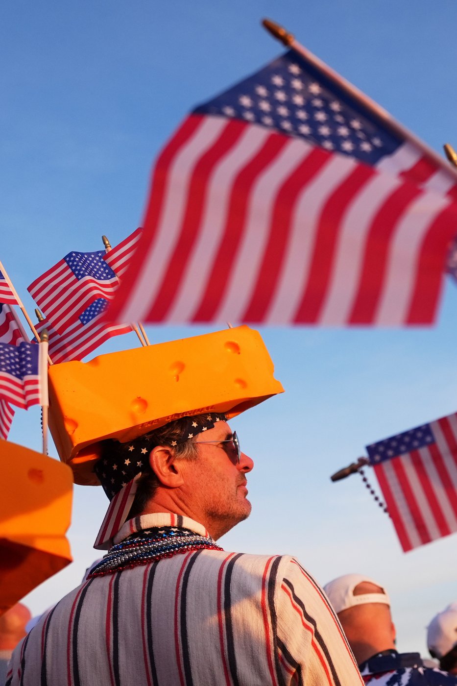 See the world in vertical: Top photos by AP's photojournalists | iNFOnews.ca