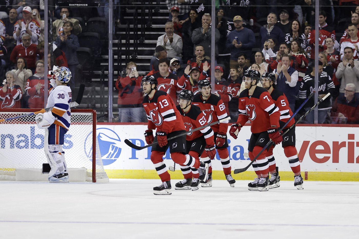 Horvat scores in overtime as Islanders beat Devils 4-3 | iNFOnews.ca Horvat scores in overtime as Islanders beat Devils 4-3 | iNFOnews.ca
