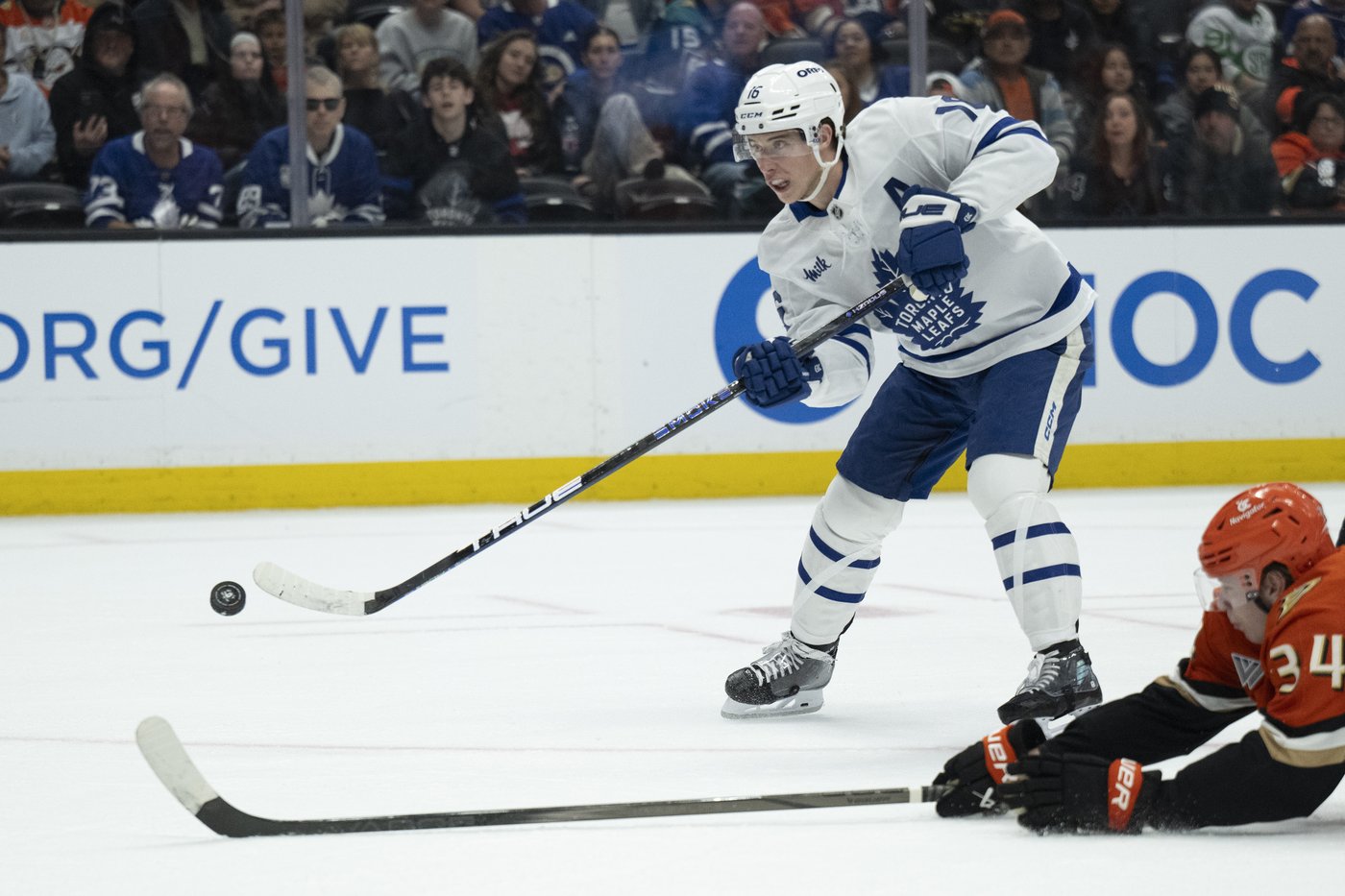 Mitch Marner headlines the NHL's free agents to watch, if he makes it to market | iNFOnews.ca