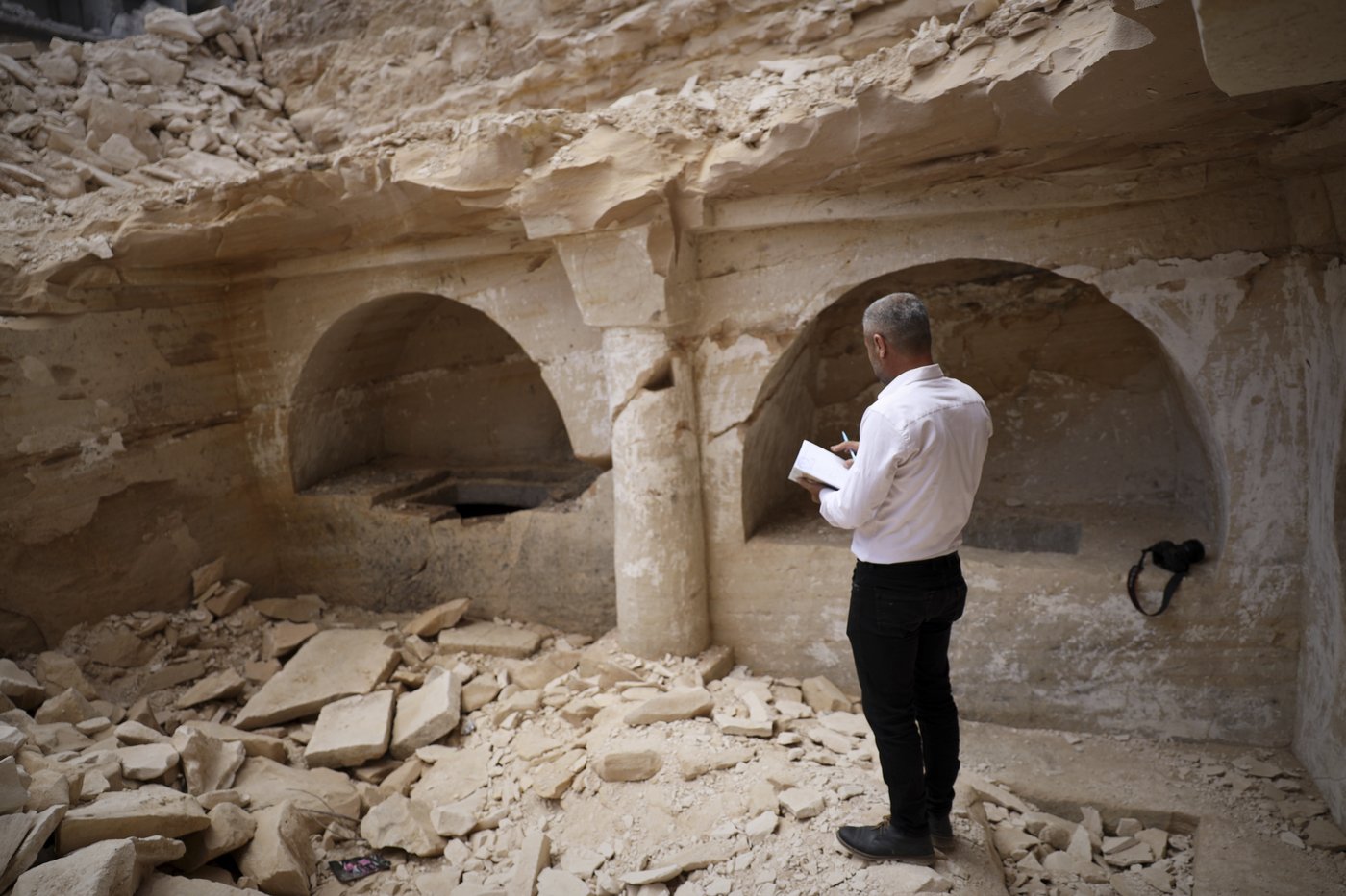 A contractor stumbles upon a Byzantine tomb complex under a destroyed Syrian house | iNFOnews.ca A contractor stumbles upon a Byzantine tomb complex under a destroyed Syrian house | iNFOnews.ca