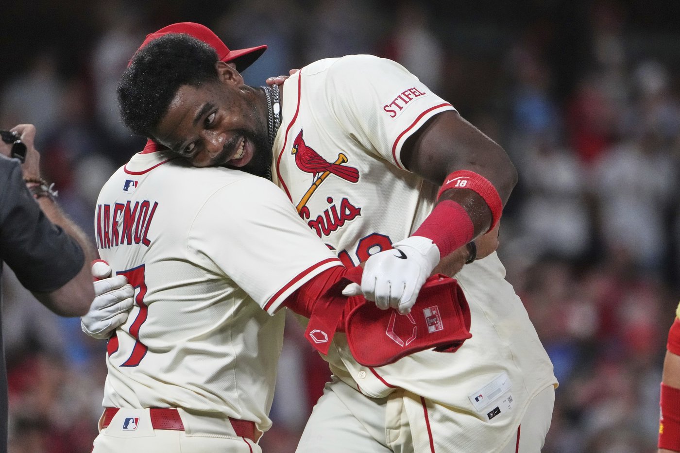 Jordan Walker's 2-run double in the 9th rallies Cardinals for a 3-2 win over Giants | iNFOnews.ca