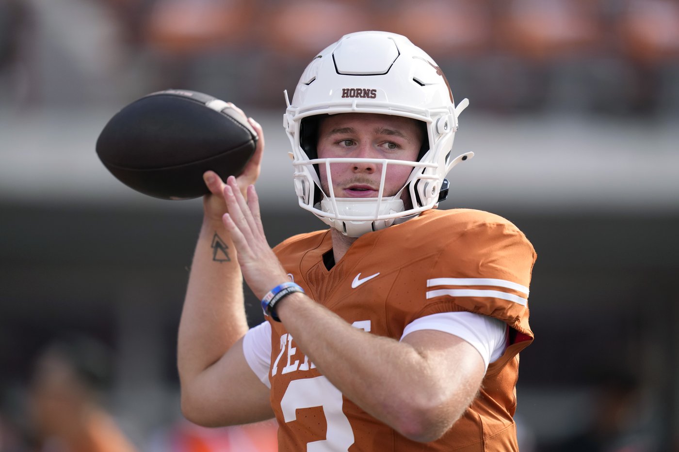 Texas QB Ewers confirmed as starter against rival Oklahoma after missing 2 games with injury | iNFOnews.ca Texas QB Ewers confirmed as starter against rival Oklahoma after missing 2 games with injury | iNFOnews.ca