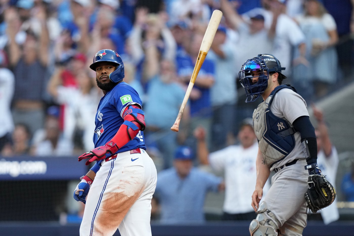 Blue Jays beat Yankees 13-7 to take 2-0 lead in best-of-five AL Division Series | iNFOnews.ca