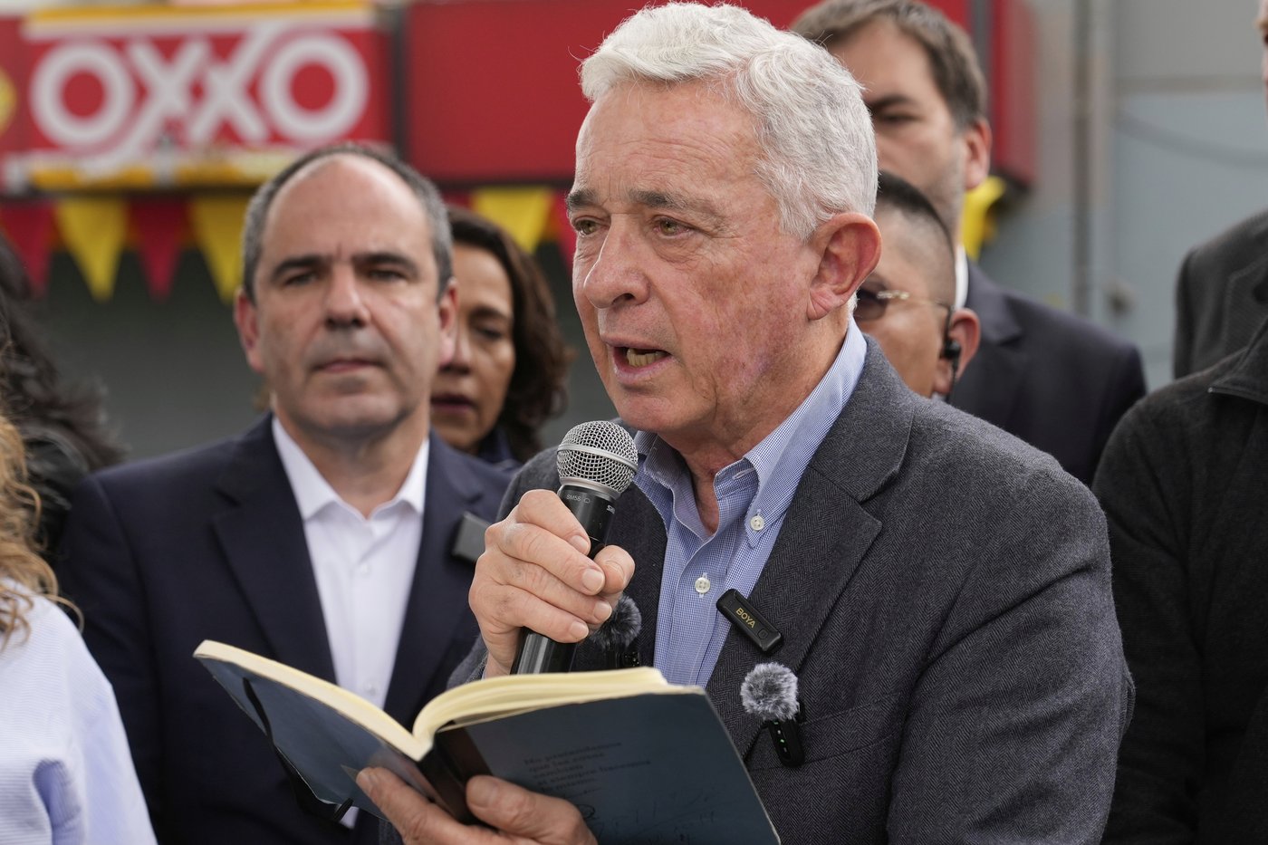 Colombian ex-leader known for contentious war on rebels pays tribute to slain presidential hopeful | iNFOnews.ca