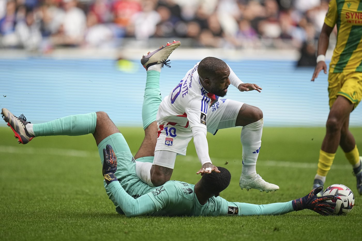 PSG held to a 1-1 draw at Nice despite return of Dembélé | iNFOnews.ca PSG held to a 1-1 draw at Nice despite return of Dembélé | iNFOnews.ca