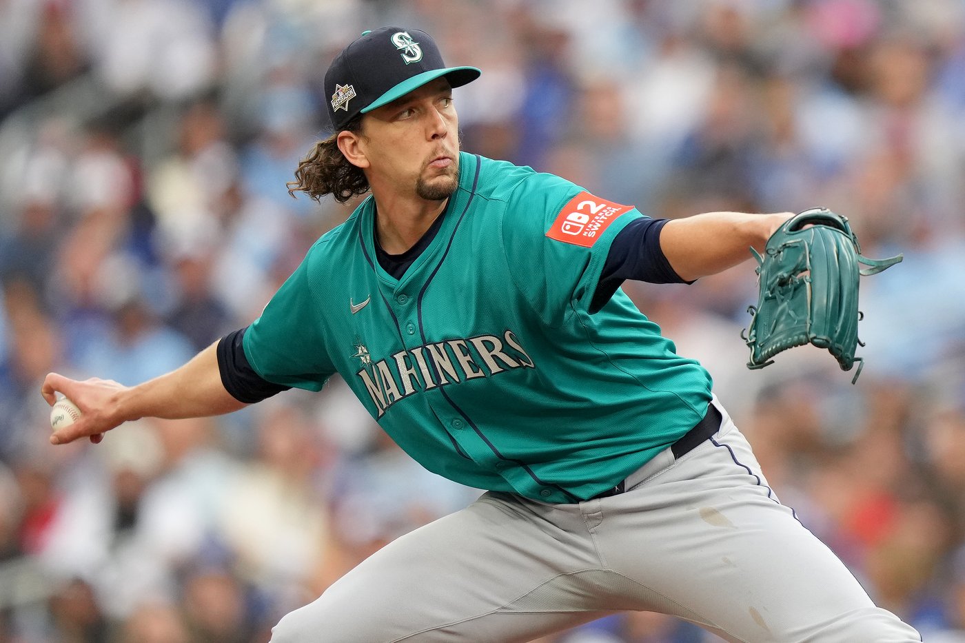 Photo Gallery: Mariners beat Jays 10-3, lead ALCS 2-0 | iNFOnews.ca