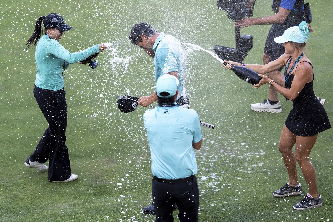 Joaquin Niemann wins LIV Golf Mexico City for his 3rd victory in 6 events this season | iNFOnews.ca Joaquin Niemann wins LIV Golf Mexico City for his 3rd victory in 6 events this season | iNFOnews.ca