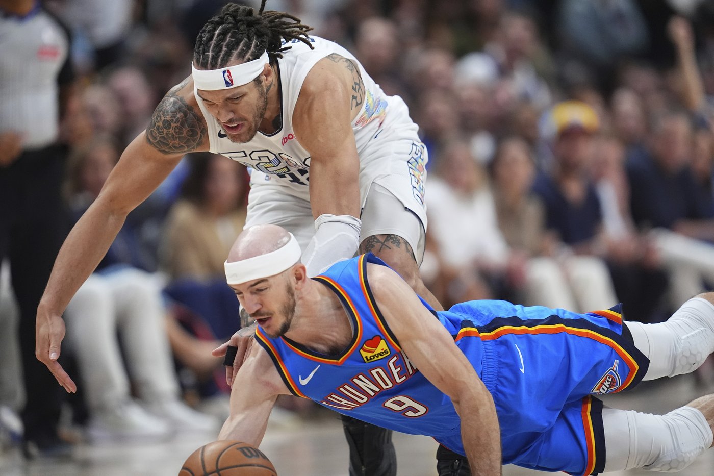 Nuggets forward Aaron Gordon to start despite strained left hamstring | iNFOnews.ca