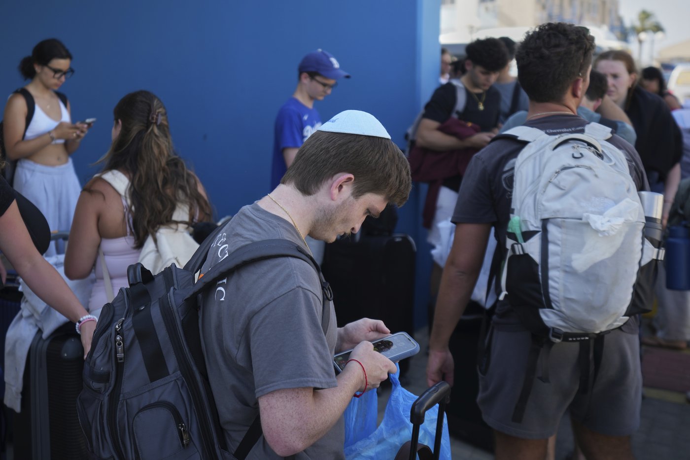 Evacuees from Israel and stranded Israelis find shelter and kosher meals in Cyprus | iNFOnews.ca Evacuees from Israel and stranded Israelis find shelter and kosher meals in Cyprus | iNFOnews.ca