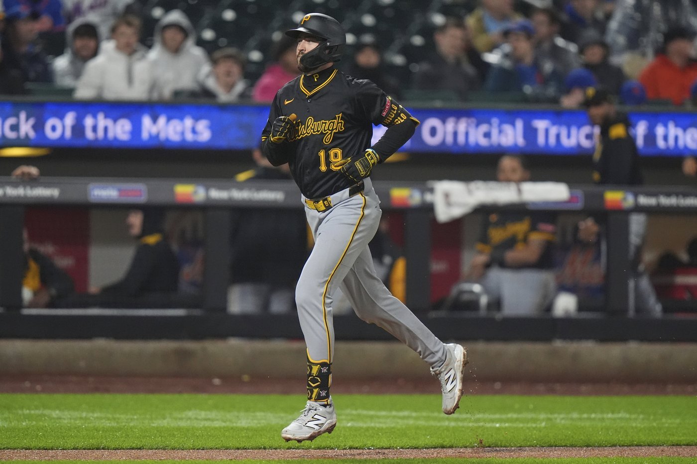 Pirates hit 2 homers off Holmes and blank Mets 4-0 to prevent 3-game sweep | iNFOnews.ca Pirates hit 2 homers off Holmes and blank Mets 4-0 to prevent 3-game sweep | iNFOnews.ca