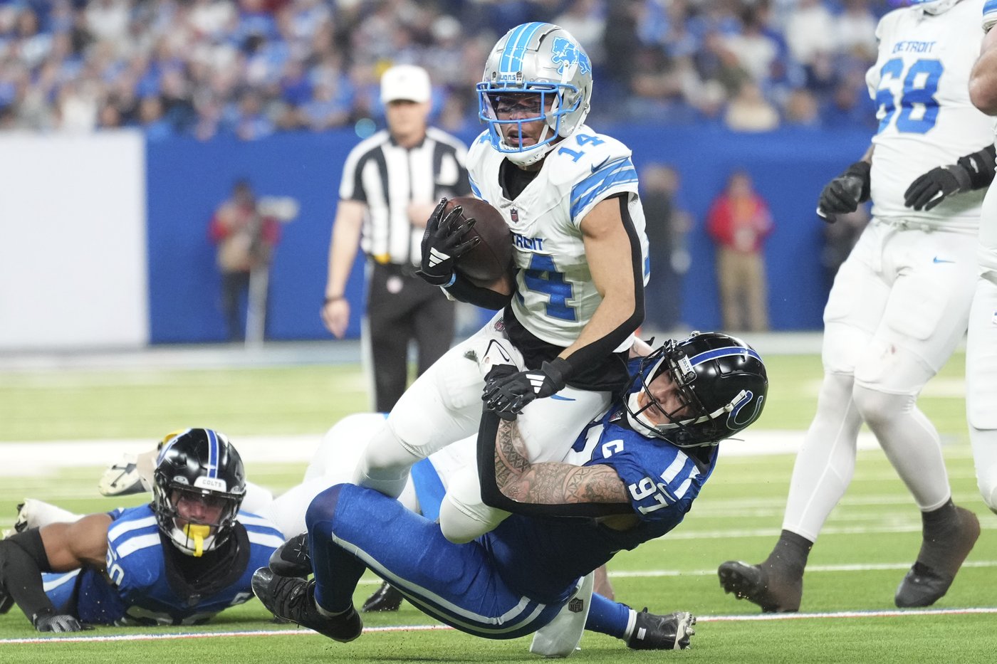 Colts defense picks up the pace as offense continues searching for answers to red zone woes | iNFOnews.ca Colts defense picks up the pace as offense continues searching for answers to red zone woes | iNFOnews.ca