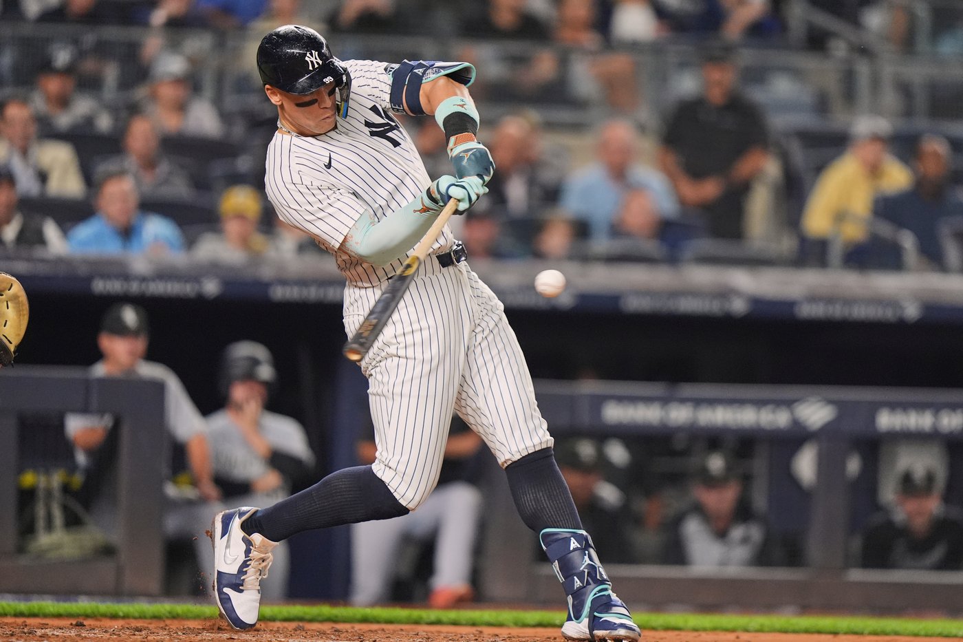 Aaron Judge ties MLB record by hitting 50 homers for 4th time, matching Ruth, McGwire and Sosa | iNFOnews.ca