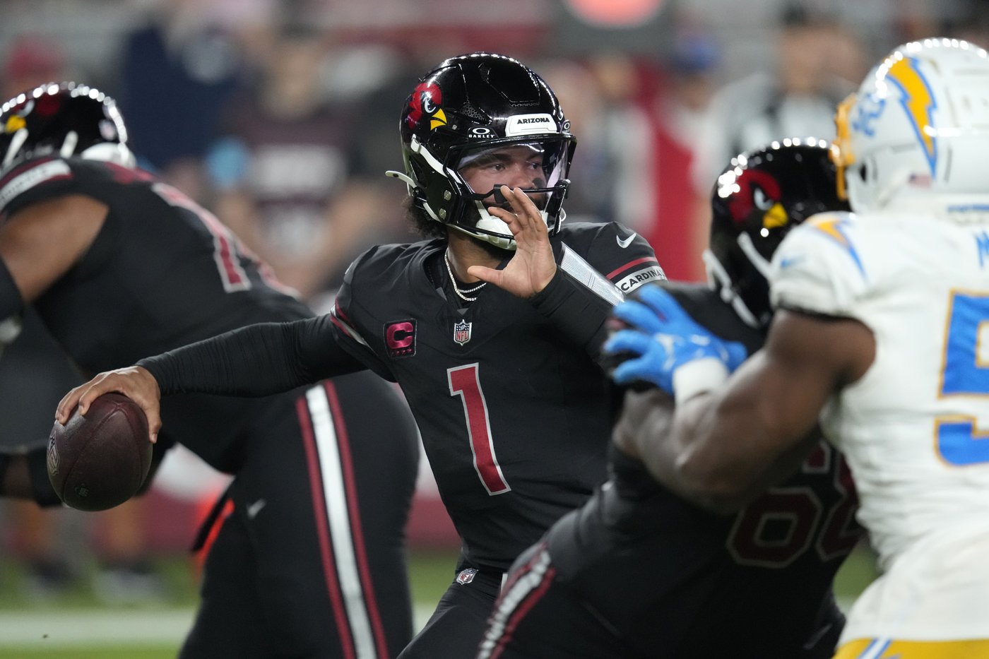 Murray runs for a TD, leads Cardinals to game-winning FG and 17-15 win over Chargers | iNFOnews.ca