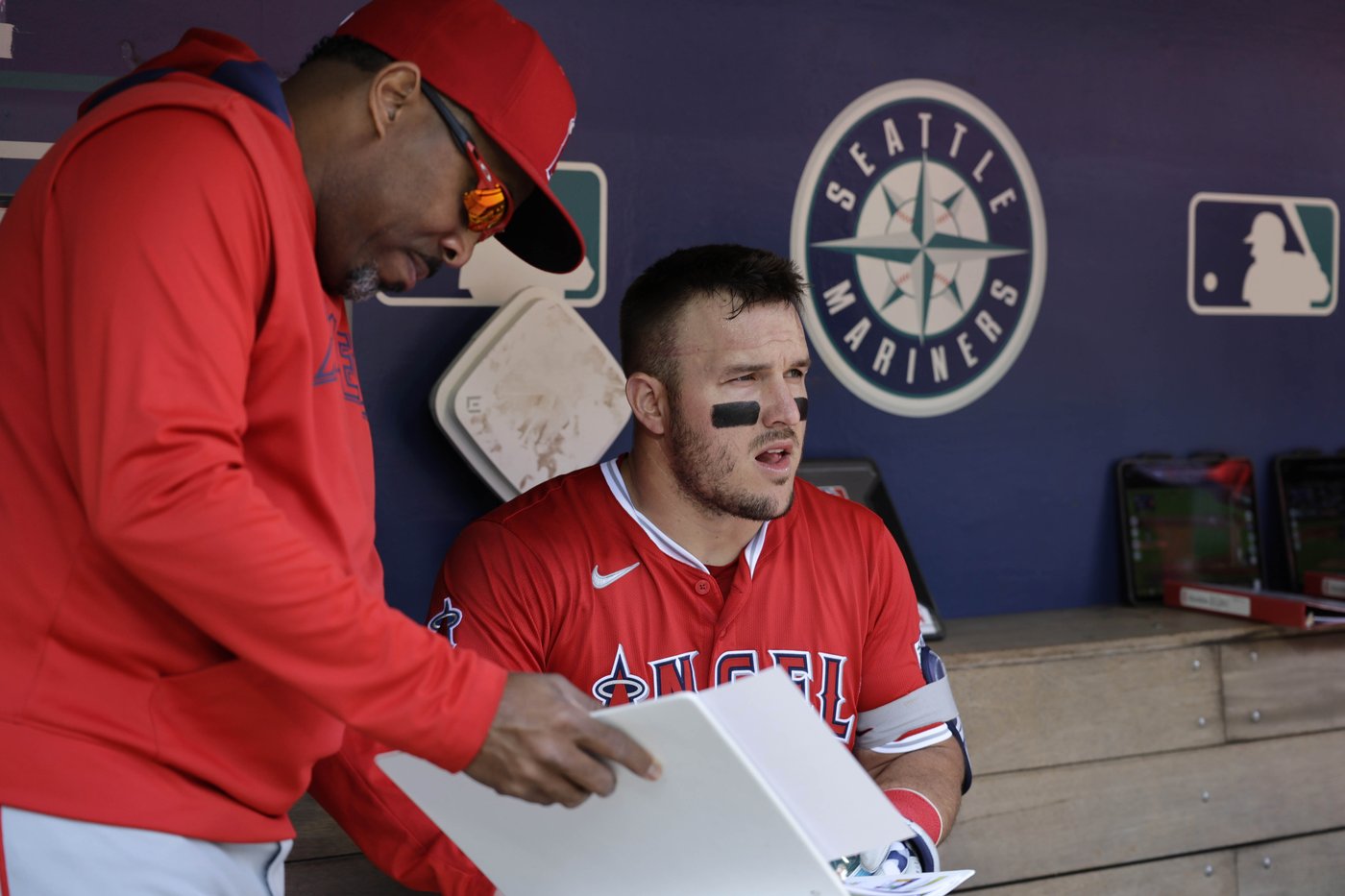 Mike Trout is going on the injured list again with a bone bruise in his left knee | iNFOnews.ca Mike Trout is going on the injured list again with a bone bruise in his left knee | iNFOnews.ca