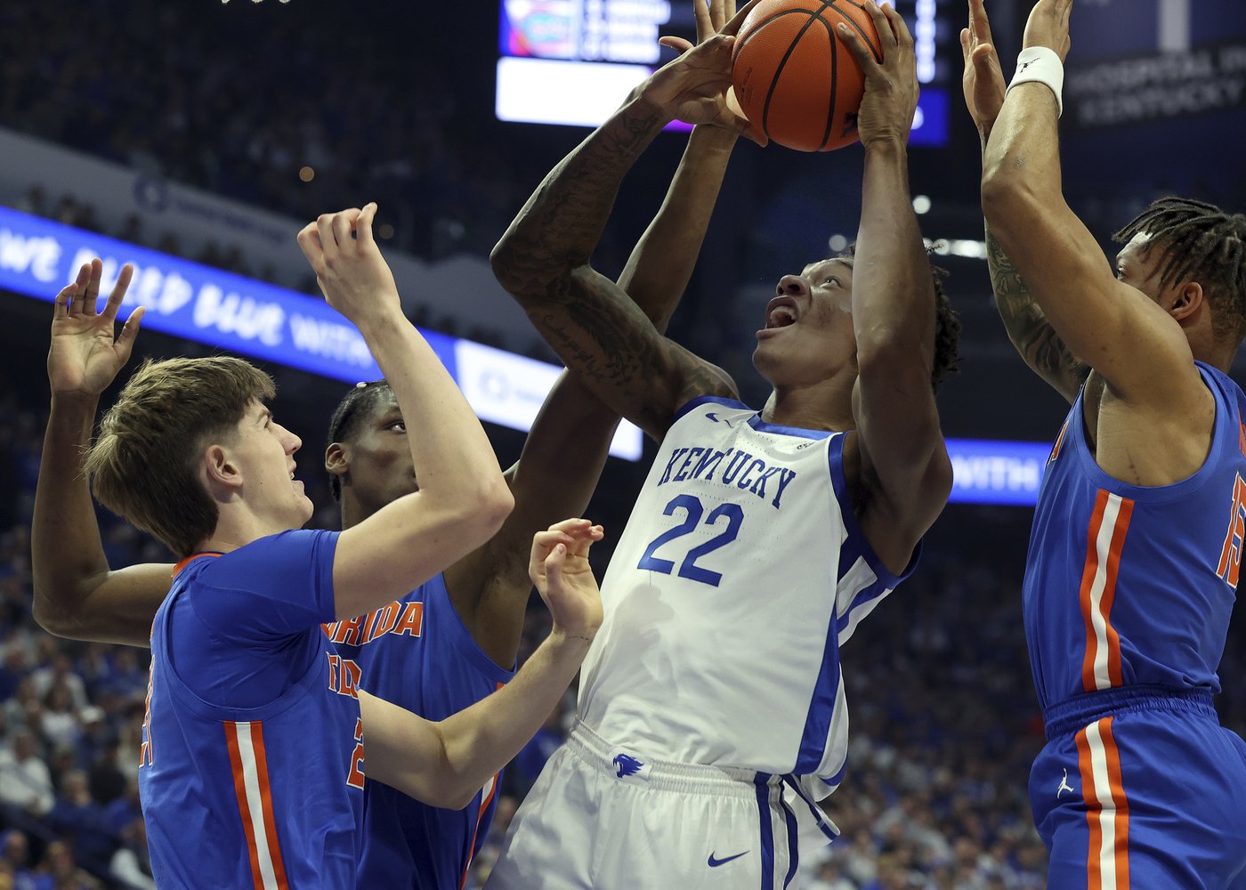 Koby Brea hits seven 3-pointers as No. 10 Kentucky hands No. 6 Florida its first loss, 106-100 | iNFOnews.ca