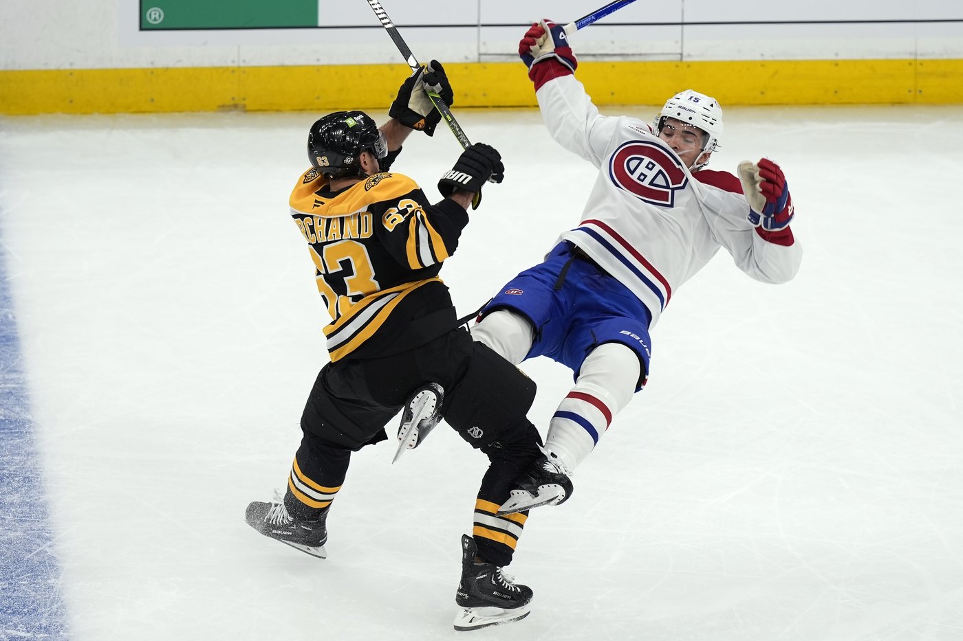 Swayman returns, Kastelic scores twice to lead Bruins to 6-4 win over Montreal | iNFOnews.ca Swayman returns, Kastelic scores twice to lead Bruins to 6-4 win over Montreal | iNFOnews.ca