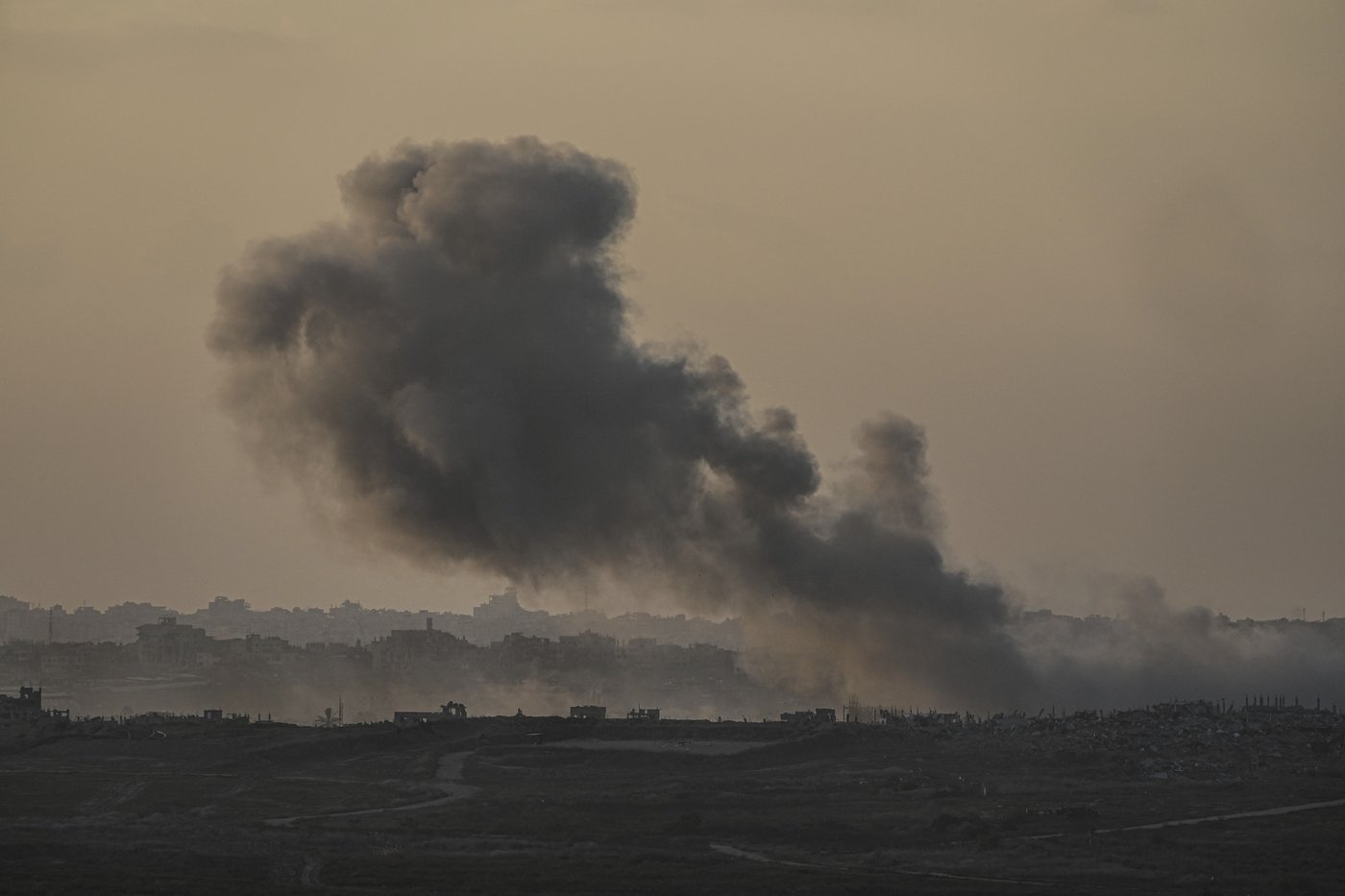 Gunmen targeting bus in the occupied West Bank kill 3 people | iNFOnews.ca