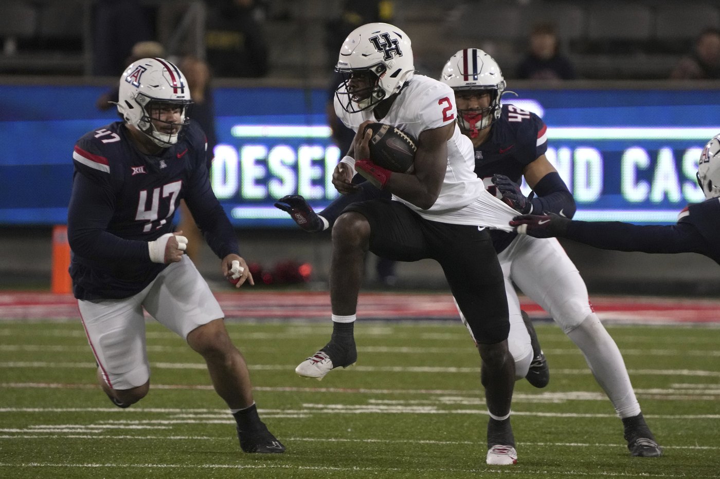Noah Fifita throws for 2 TDs, Arizona ends 5-game losing streak with 27-3 win over Houston | iNFOnews.ca