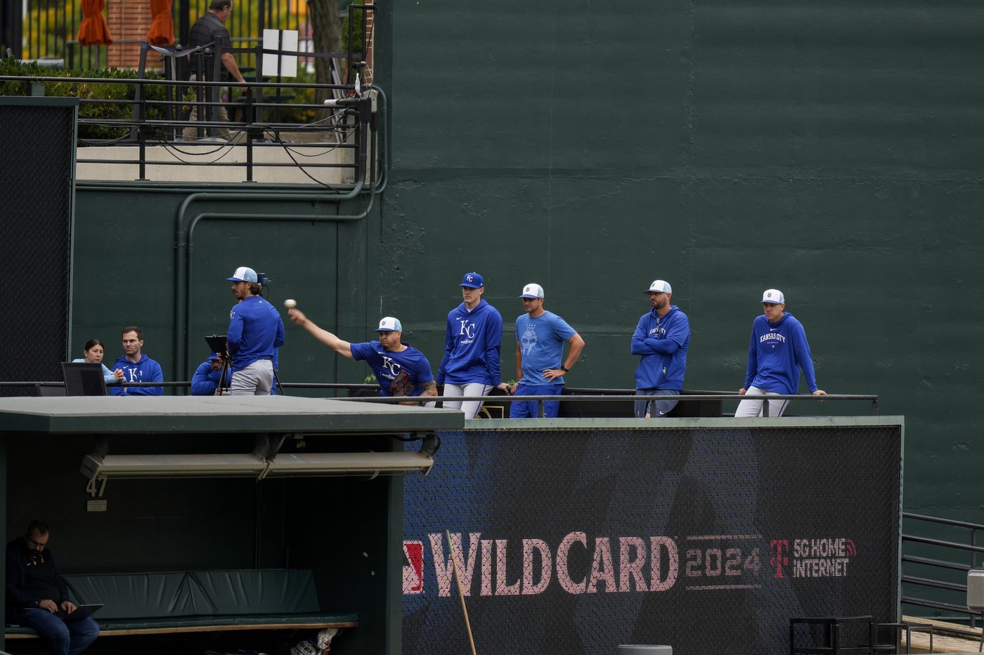 Not long since 100-loss seasons, the Royals and Orioles meet in an AL Wild Card Series | iNFOnews.ca Not long since 100-loss seasons, the Royals and Orioles meet in an AL Wild Card Series | iNFOnews.ca