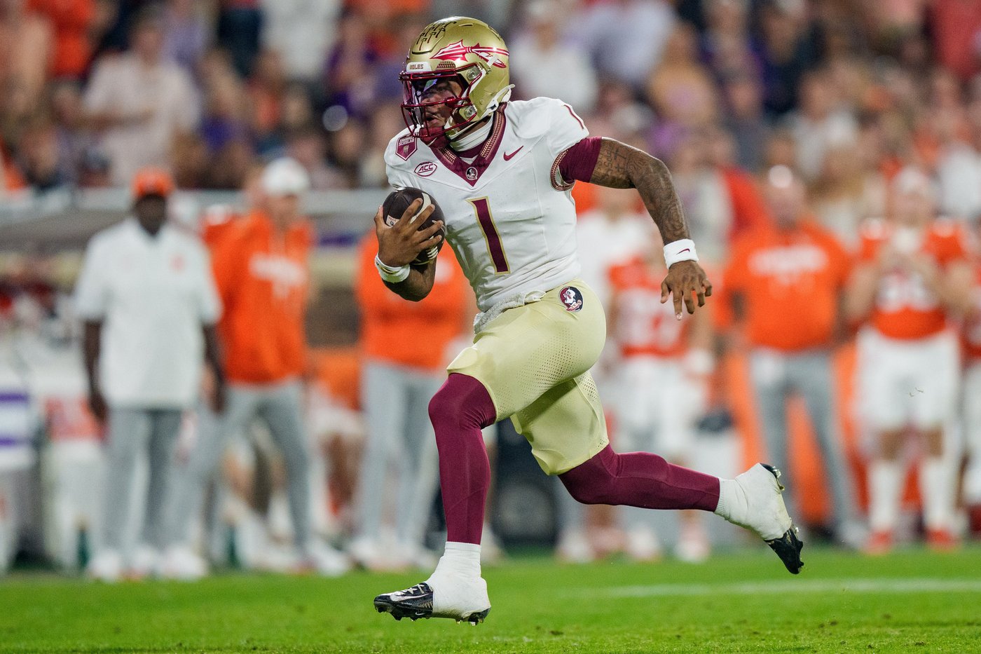 Klubnik's two scores lead Clemson to 24-10 win over Florida State for first home victory in 2 months | iNFOnews.ca Klubnik's two scores lead Clemson to 24-10 win over Florida State for first home victory in 2 months | iNFOnews.ca