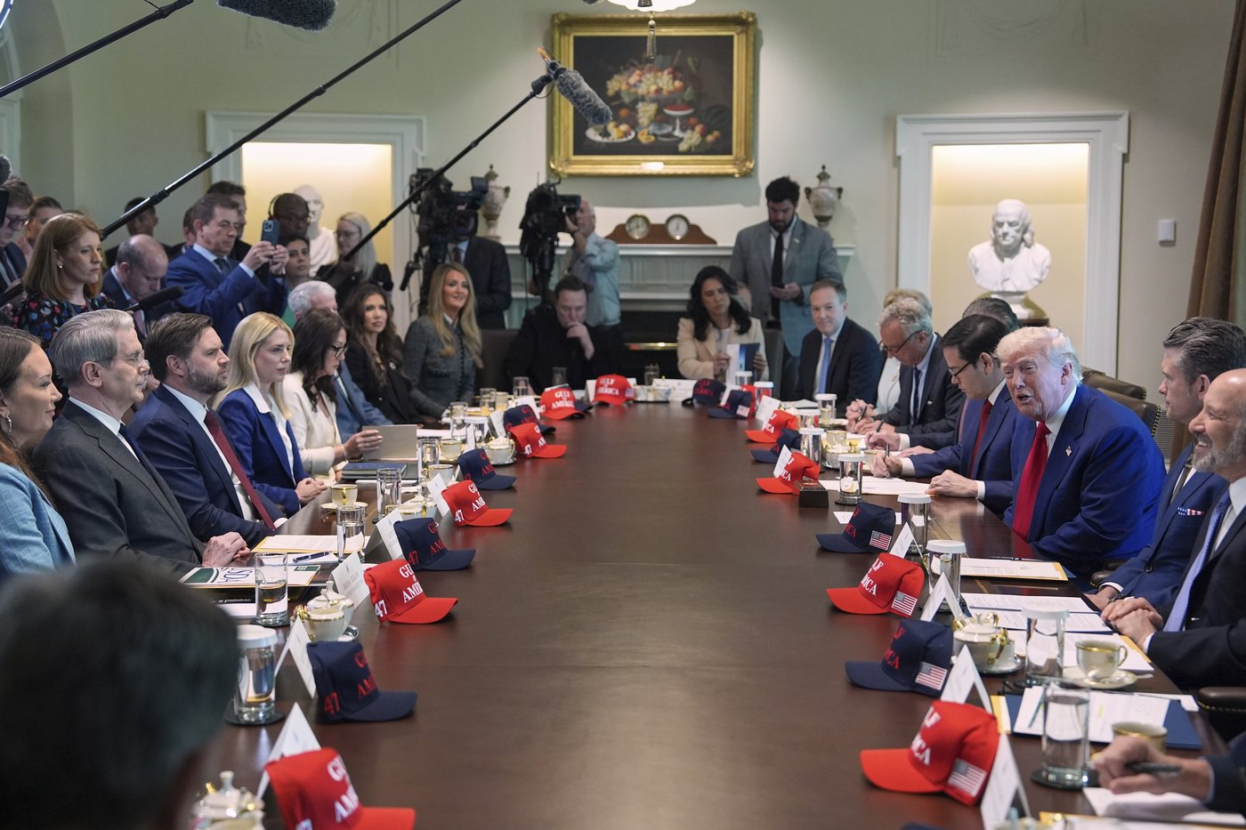 Lovefest or Cabinet meeting? For Donald Trump, it's both | iNFOnews.ca Lovefest or Cabinet meeting? For Donald Trump, it's both | iNFOnews.ca