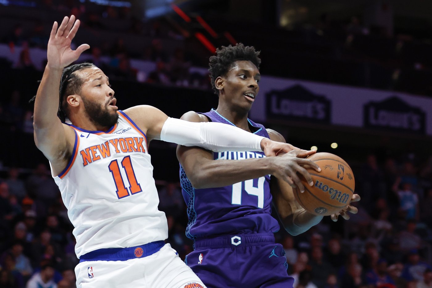 Jalen Brunson pours in 31 points as Knicks hold on to beat the Hornets 99-98 in NBA Cup play | iNFOnews.ca Jalen Brunson pours in 31 points as Knicks hold on to beat the Hornets 99-98 in NBA Cup play | iNFOnews.ca