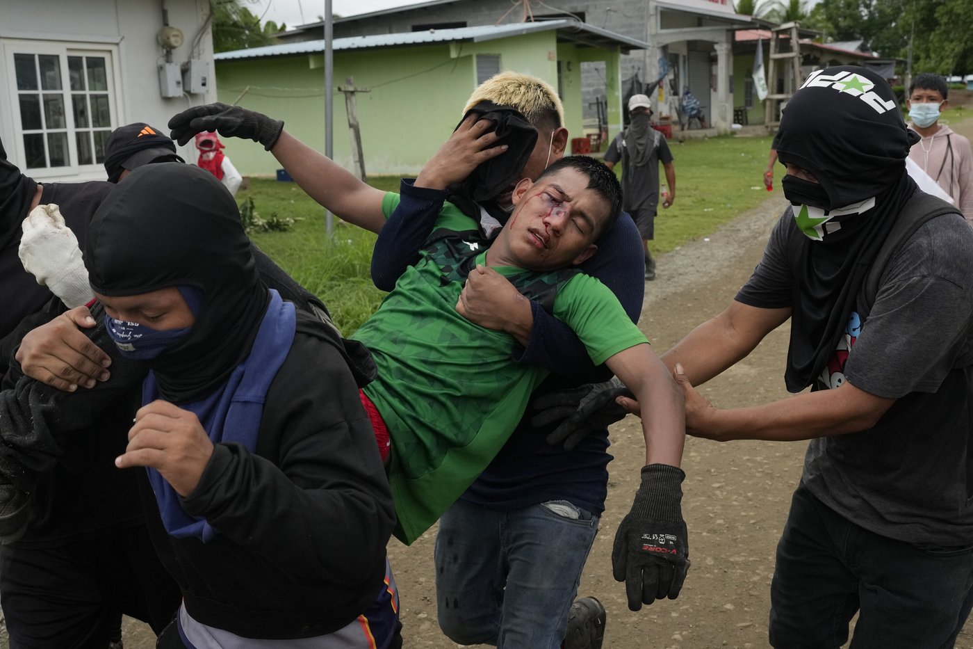 Protesters and police clash in eastern Panama | iNFOnews.ca
