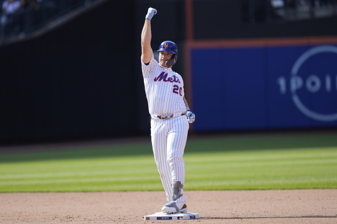 Mets sweep Phillies, extend winning streak to 7 in game with play at the plate and balk that wasn't | iNFOnews.ca Mets sweep Phillies, extend winning streak to 7 in game with play at the plate and balk that wasn't | iNFOnews.ca