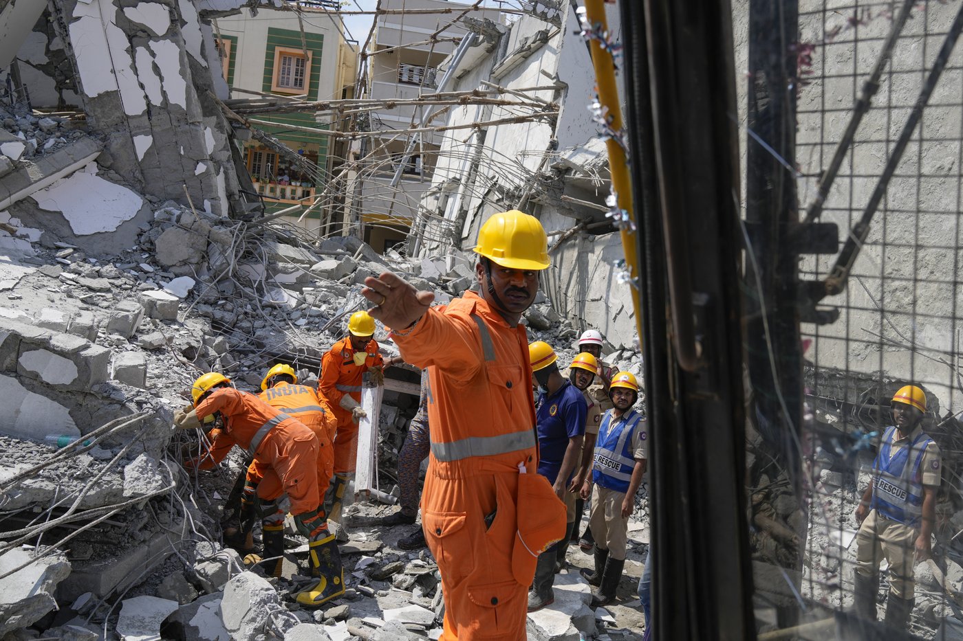 Building collapses during heavy rains in southern India city, killing at least 5 workers | iNFOnews.ca Building collapses during heavy rains in southern India city, killing at least 5 workers | iNFOnews.ca