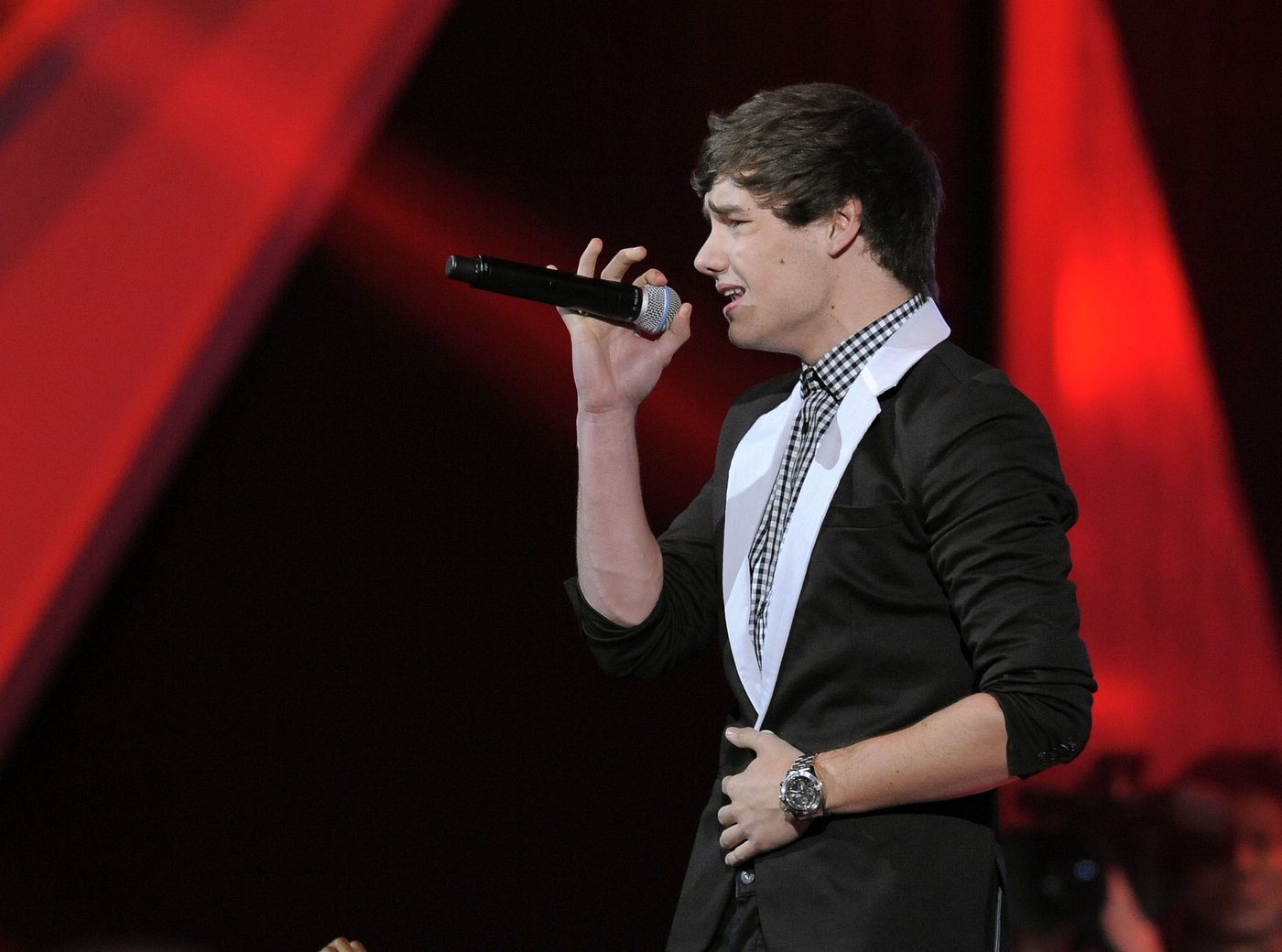 Liam Payne, former One Direction member, dies at 31 in Argentina hotel fall | iNFOnews.ca