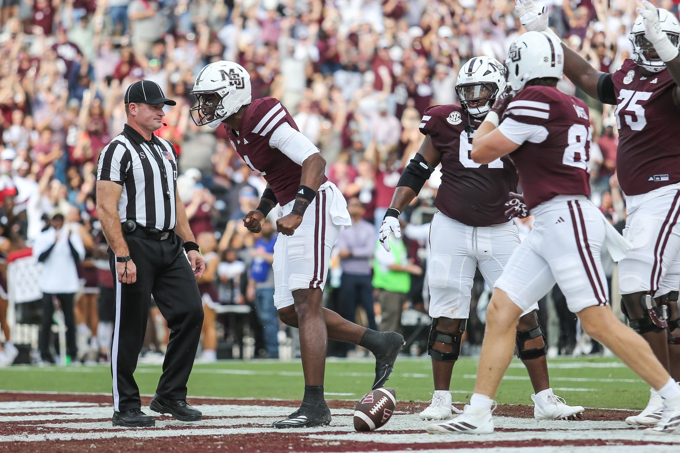 Gunner Stockton throws for three touchdowns as No. 5 Georgia beats Mississippi State 41-21 | iNFOnews.ca