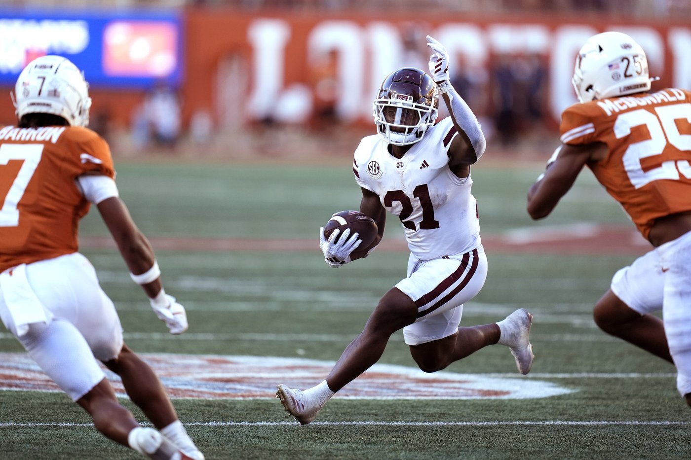 No. 5 Georgia's defense to provide test for Mississippi State freshman QB Van Buren in 2nd start | iNFOnews.ca No. 5 Georgia's defense to provide test for Mississippi State freshman QB Van Buren in 2nd start | iNFOnews.ca