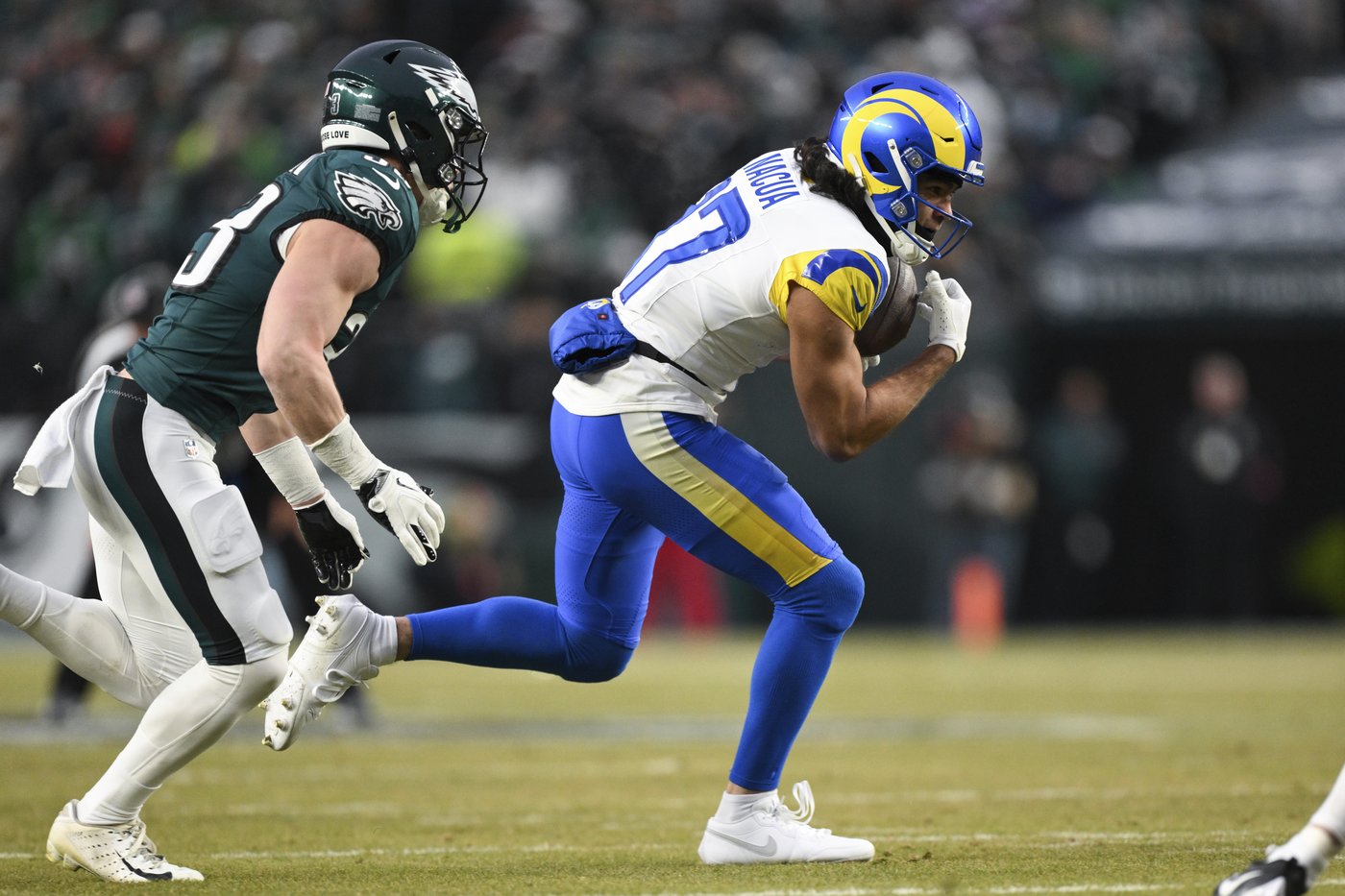 Seeking to learn, Puka Nacua asks Davante Adams to lead the LA Rams' receiving drills | iNFOnews.ca