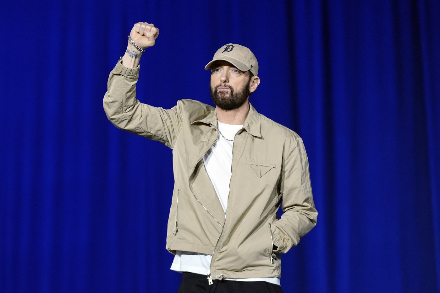Rapper Eminem and Obama rally voters for Kamala Harris in Detroit | iNFOnews.ca