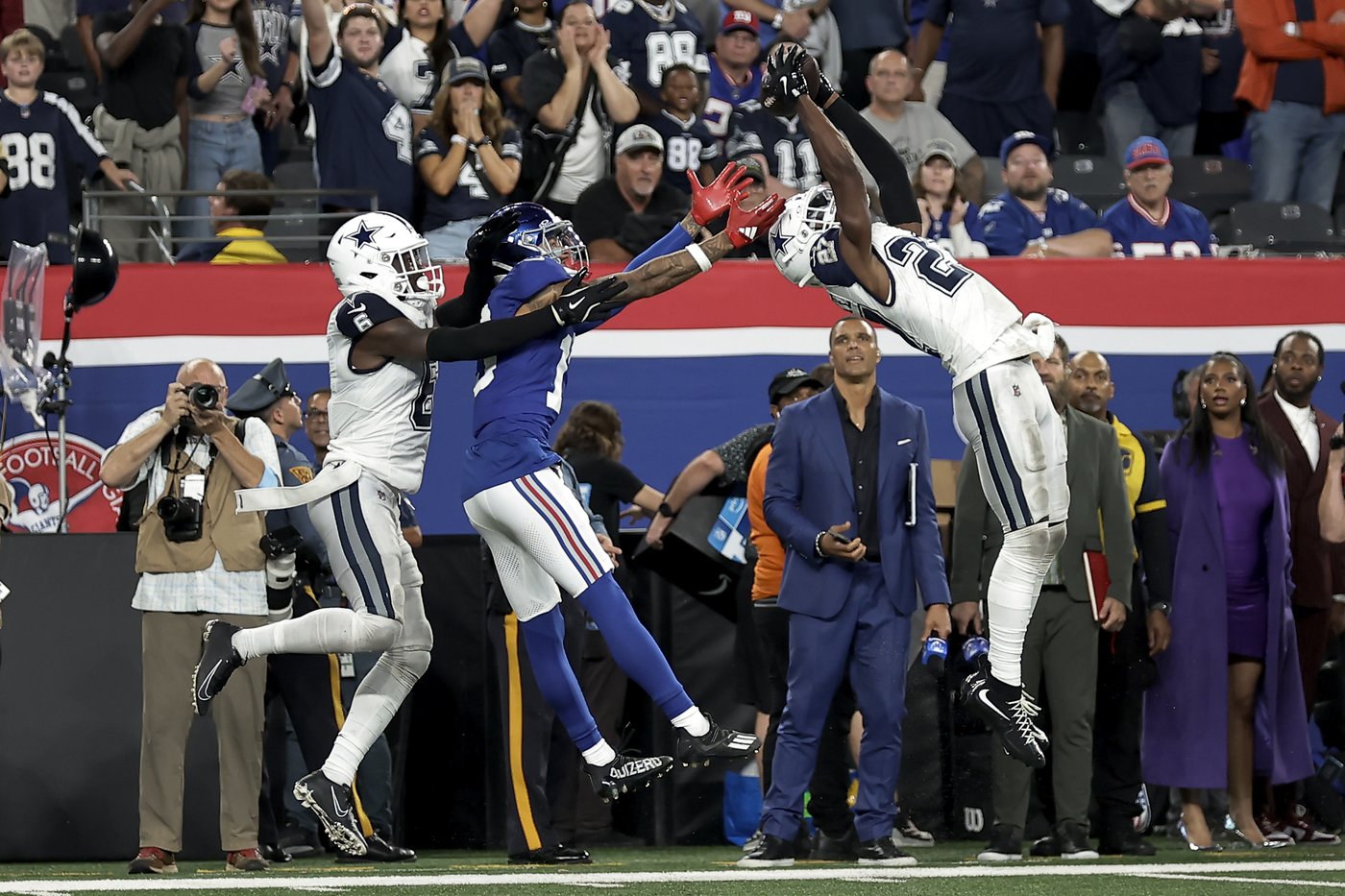 Dak Prescott throws 2 TD passes and Cowboys win 7th straight over Giants, 20-15 | iNFOnews.ca Dak Prescott throws 2 TD passes and Cowboys win 7th straight over Giants, 20-15 | iNFOnews.ca