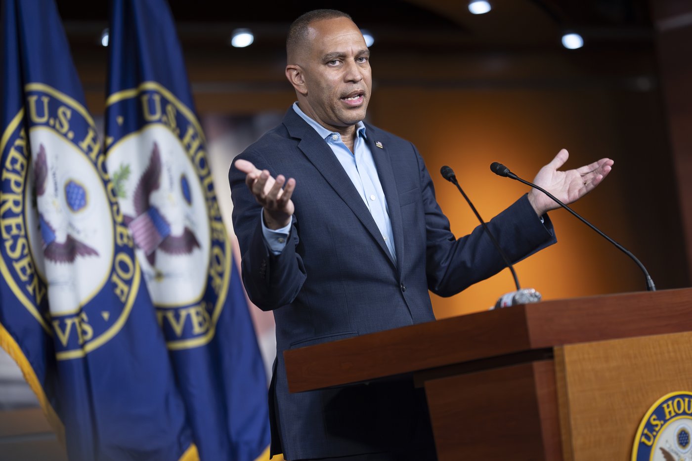 Democrats are trolling Trump and the GOP over the Jeffrey Epstein case | iNFOnews.ca
