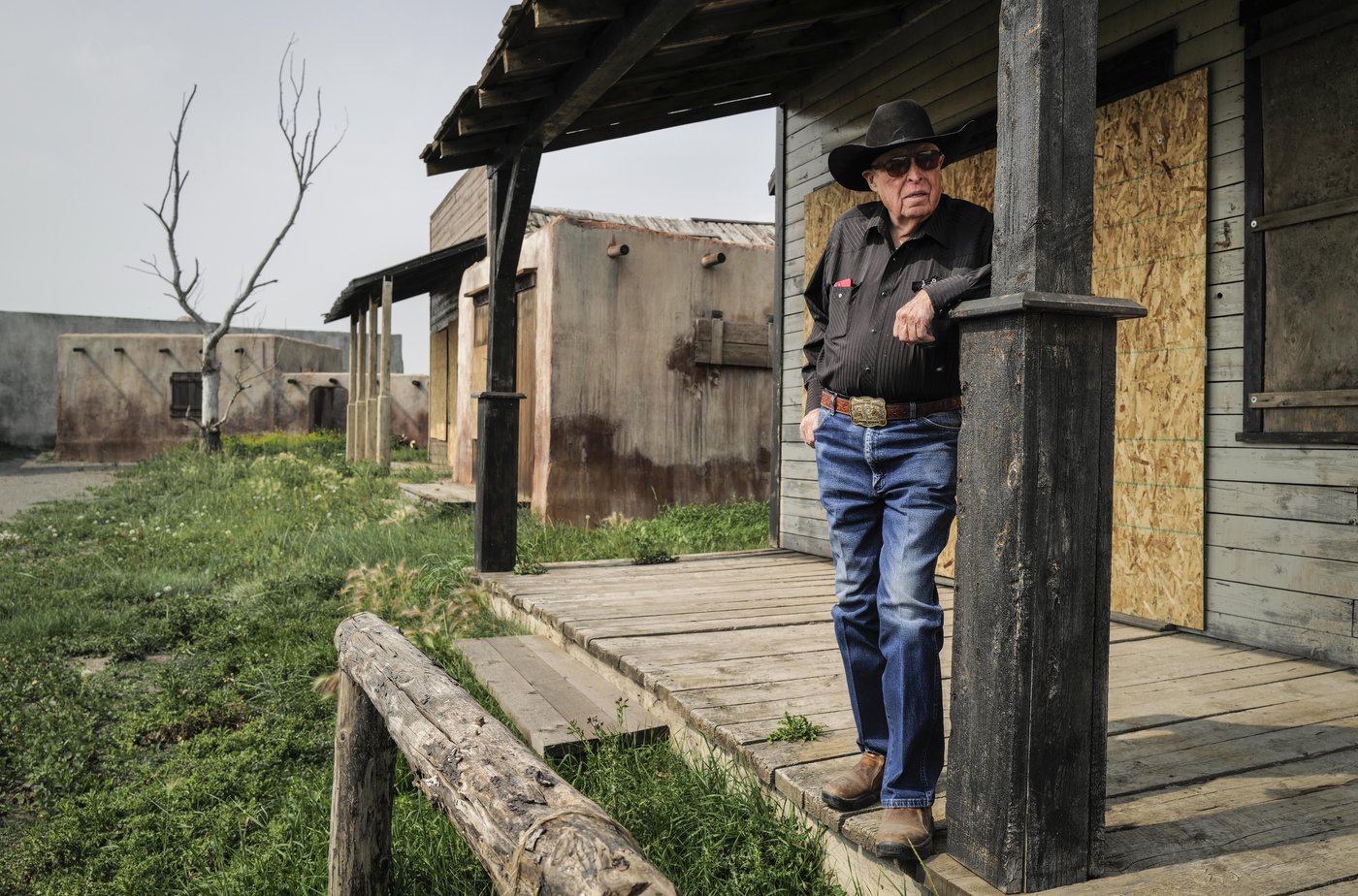 'Show will still go on': Legendary Alberta stuntman, animal wrangler to receive award | iNFOnews.ca 'Show will still go on': Legendary Alberta stuntman, animal wrangler to receive award | iNFOnews.ca