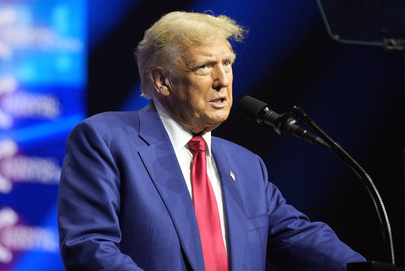 Trump accused of groping a woman in 1993 while Jeffrey Epstein watched | iNFOnews.ca Trump accused of groping a woman in 1993 while Jeffrey Epstein watched | iNFOnews.ca