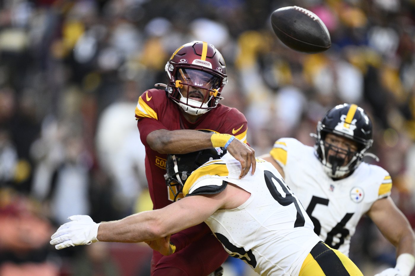 Eagles and Commanders meet in biggest game in NFC East rivalry series in nearly 30 years | iNFOnews.ca