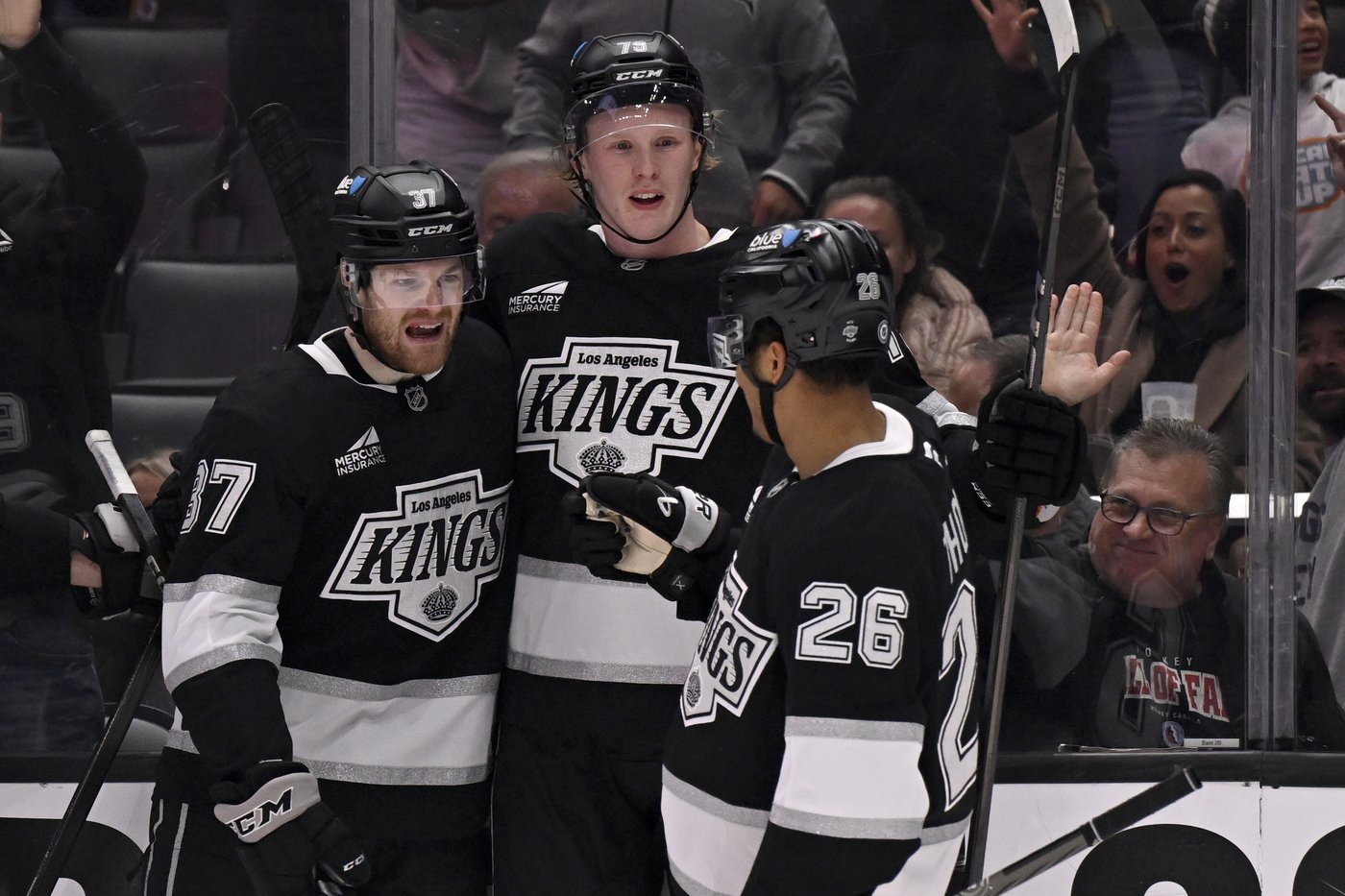 Kings shake off slow start to beat Blue Jackets 5-2 | iNFOnews.ca