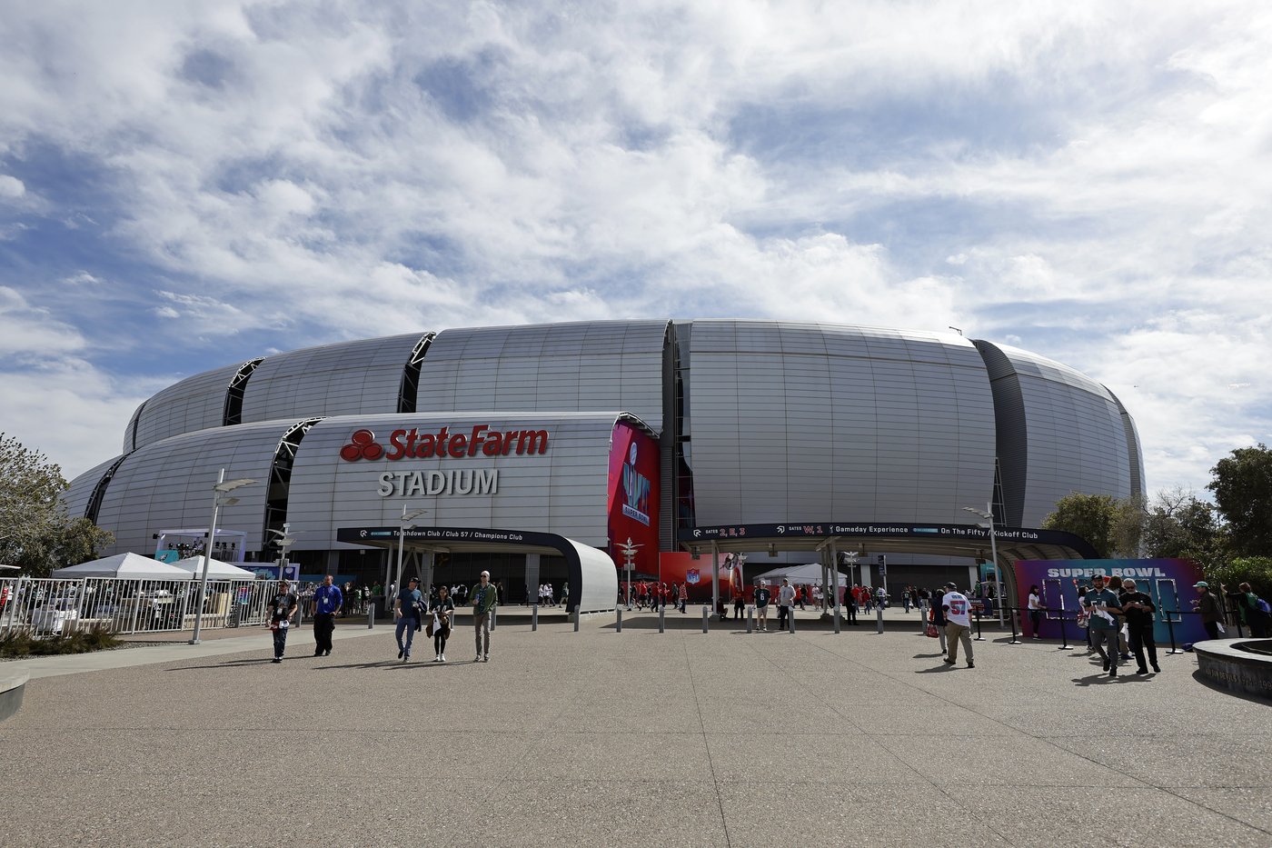 What to know about State Farm Stadium, the venue hosting Charlie Kirk's memorial service Sunday | iNFOnews.ca What to know about State Farm Stadium, the venue hosting Charlie Kirk's memorial service Sunday | iNFOnews.ca