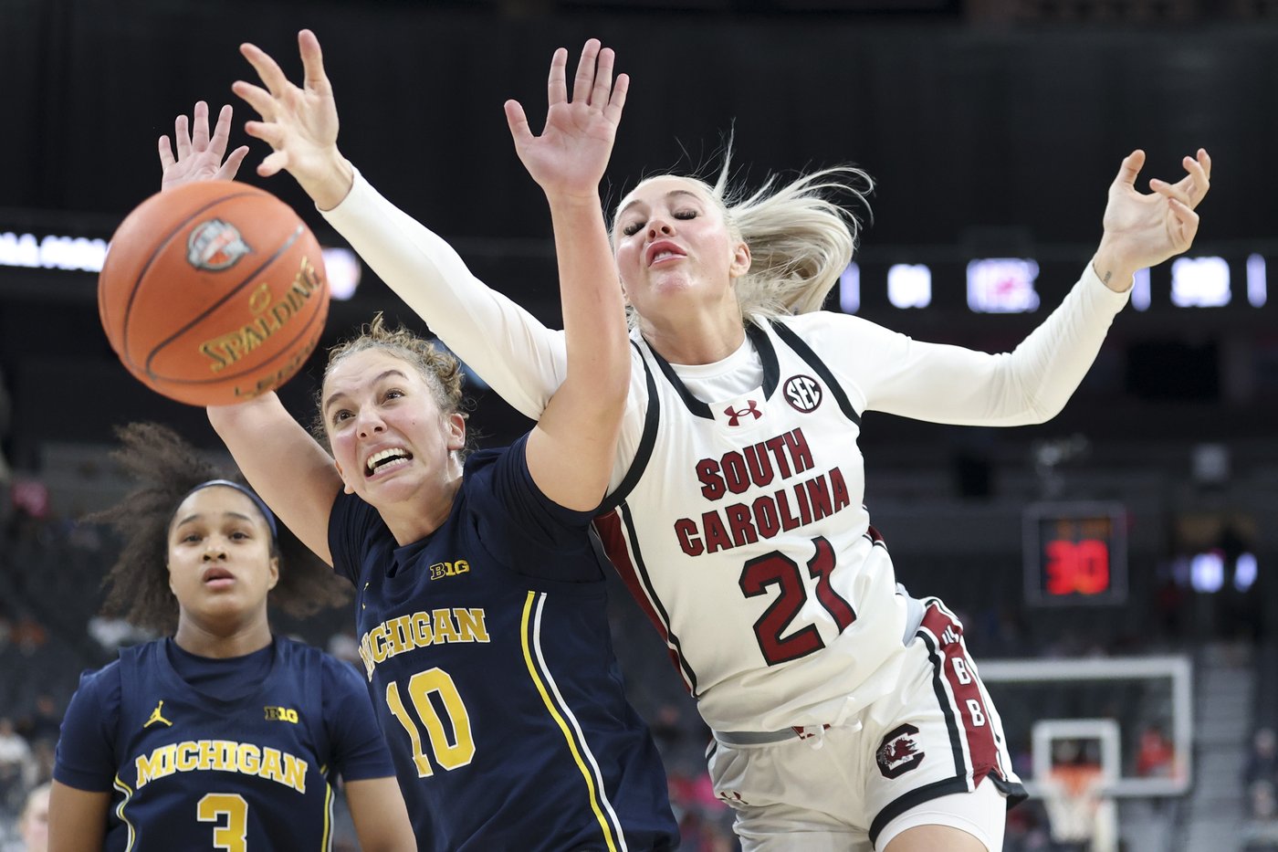 Chloe Kitts available for No. 1 South Carolina after sitting out a game due to academic suspension | iNFOnews.ca Chloe Kitts available for No. 1 South Carolina after sitting out a game due to academic suspension | iNFOnews.ca