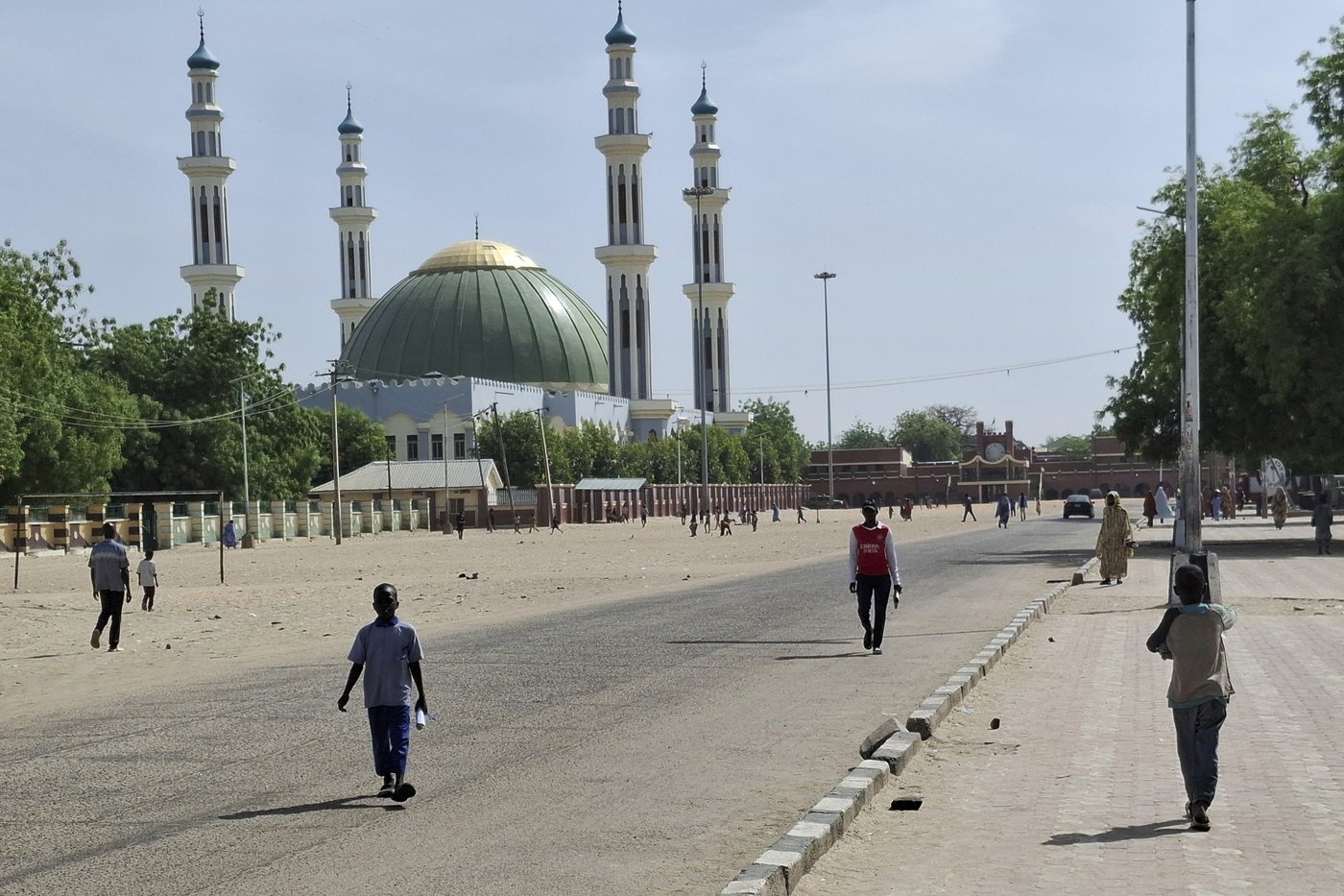 A Nigerian city devastated by flooding has quickly recovered. Locals credit community spirit | iNFOnews.ca